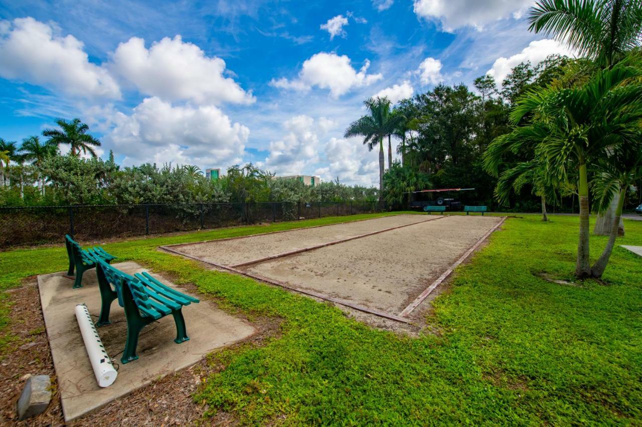 Naples Rv Resort Naples Manor Exterior foto